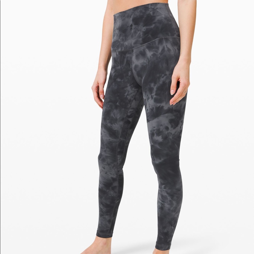 lululemon Align™ Super High-Rise Pant 28" 
Diamond Dye - Size 8 Tie Dye